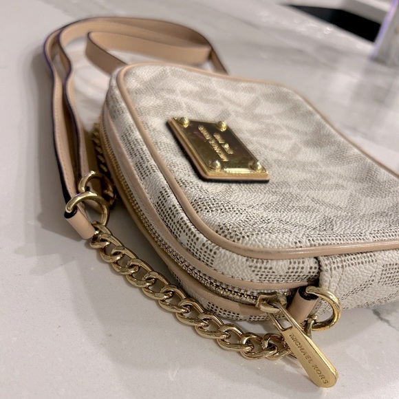 Michael Kors Beige MK Logo Jet Set Crossbody small compact bag - Picture 3 of 10